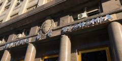 El Tesoro busca renovar más de $300.000 millones, casi todo en manos privadas