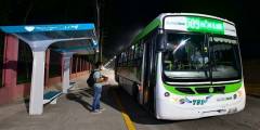 Florencio Varela: joven murió aplastado al ceder el piso de colectivo de la línea 512