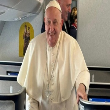 El Papa inició el viaje más largo de su pontificado rumbo a Asia y Oceanía