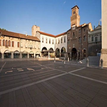 Ciudad italiana multa a los habitantes que suben a los árboles