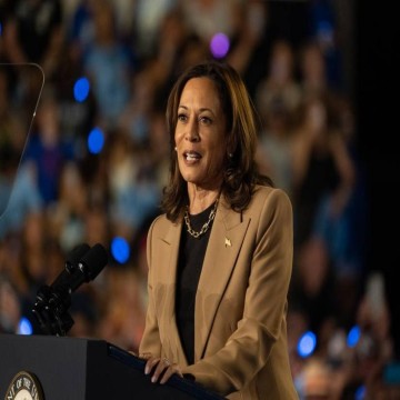 Kamala Harris arremete contra Trump por sugerir uso de Fuerzas Armadas contra enemigos internos