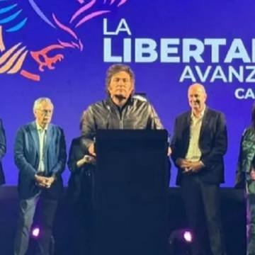 Milei cerró campaña de LLA en Rosario