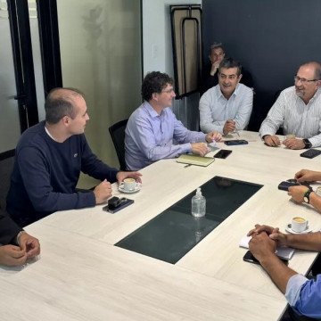 Gestión regional: Camacho articula soluciones con intendentes de los Valles de Lerma y Siancas