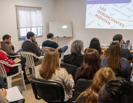 La Subsecretaría de Mujeres inició la capacitación en Ley Micaela en la Auditoría General de la Provincia