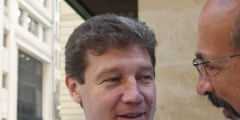 Gustavo Melella acusó a Javier Milei de repartir fondos 
