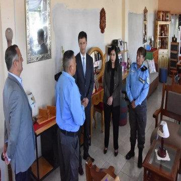 El secretario de Justicia recorrió los talleres y la muestra especial de Navidad y Año Nuevo del Servicio Penitenciario