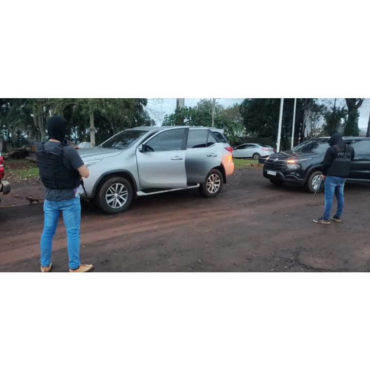 Misiones: frustran intento de ingresar al país autos robados y adaptados para el contrabando desde Brasil