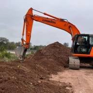 Los municipios salteños ejecutan tareas de limpieza y mantenimiento de canales urbanos