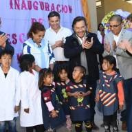 Luego de 15 años de espera, Sáenz inauguró el nuevo edificio de la escuela Monte Sinaí para la comunidad wichí del paraje El Obraje